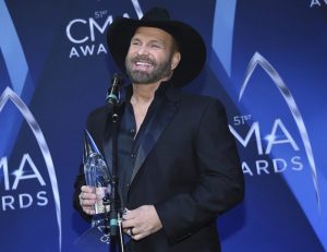 MUSIC: Garth Brooks to play Notre Dame Stadium’s 1st music concert